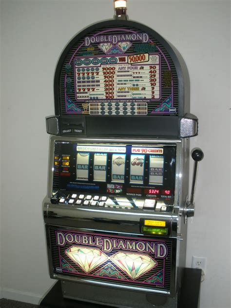 The Argyle Open is a 5 game reel slot machine with a max .